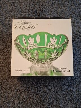 Queen Elizabeth Collection Green Fine Crystal Accent Bowl by Studio Crystal